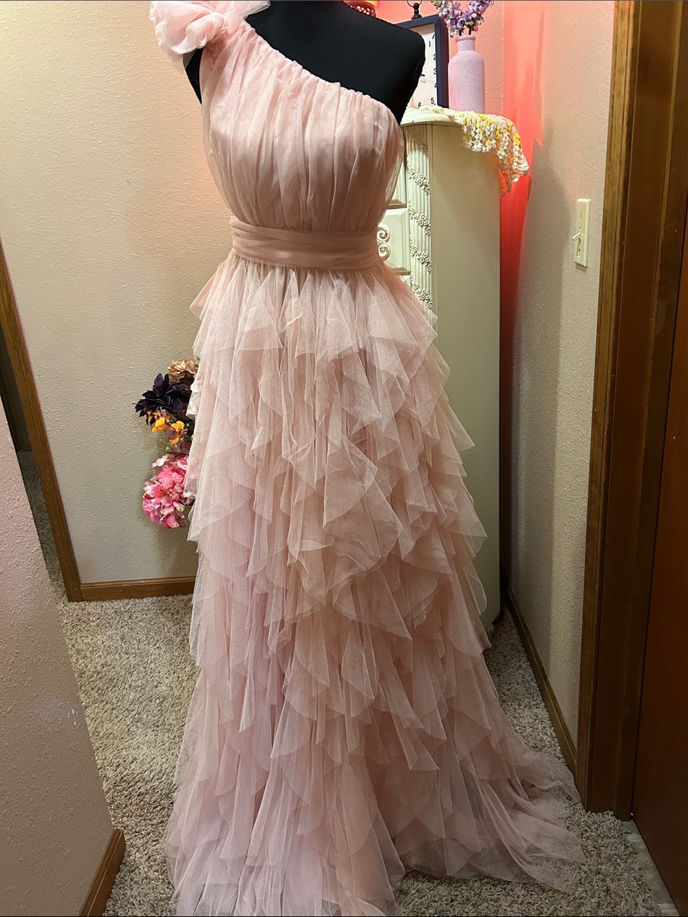 BEAUTIFUL One-Shoulder Blush Pink Ruffled Tulle Evening Dress NWOT